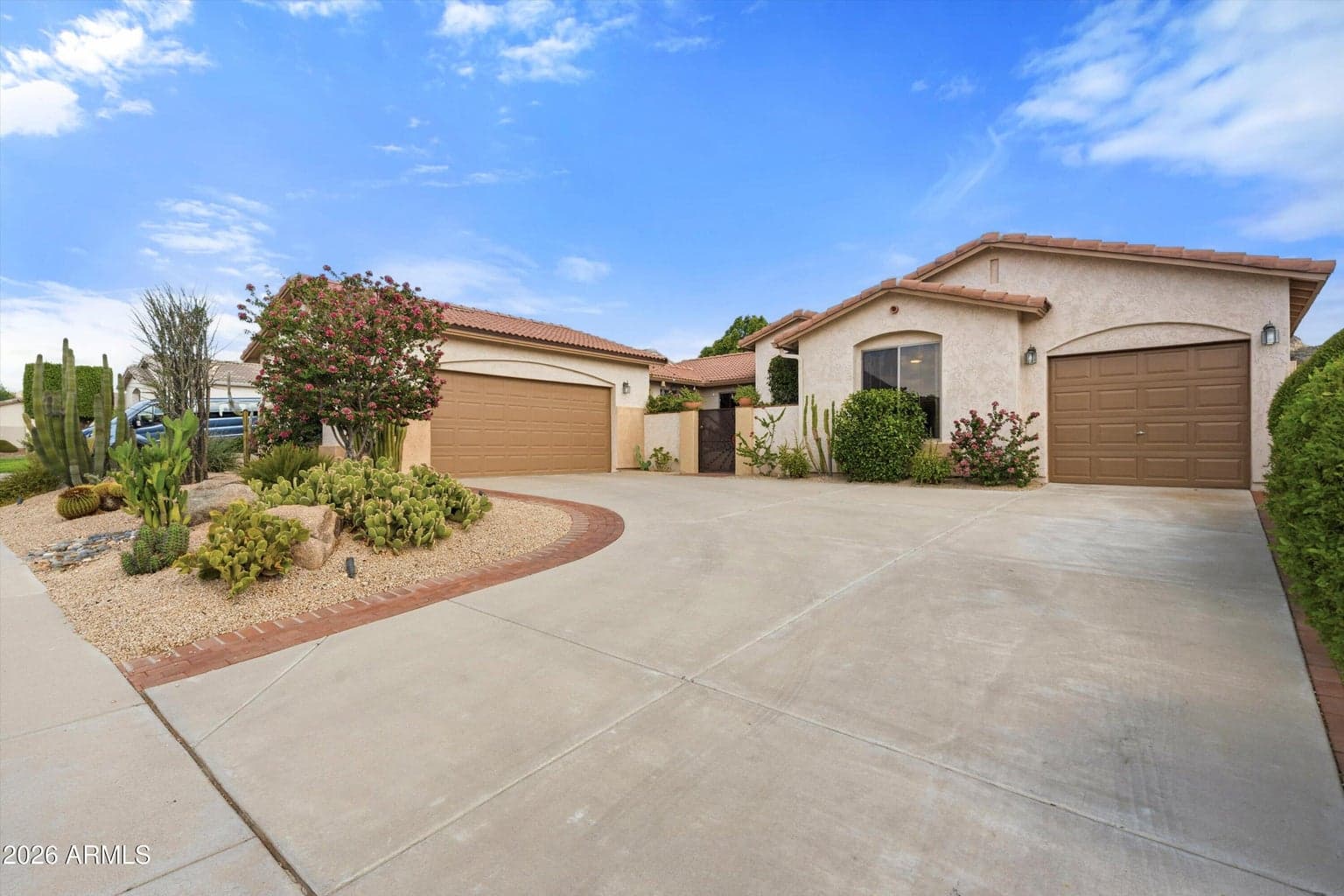5911 W Hedgehog Place